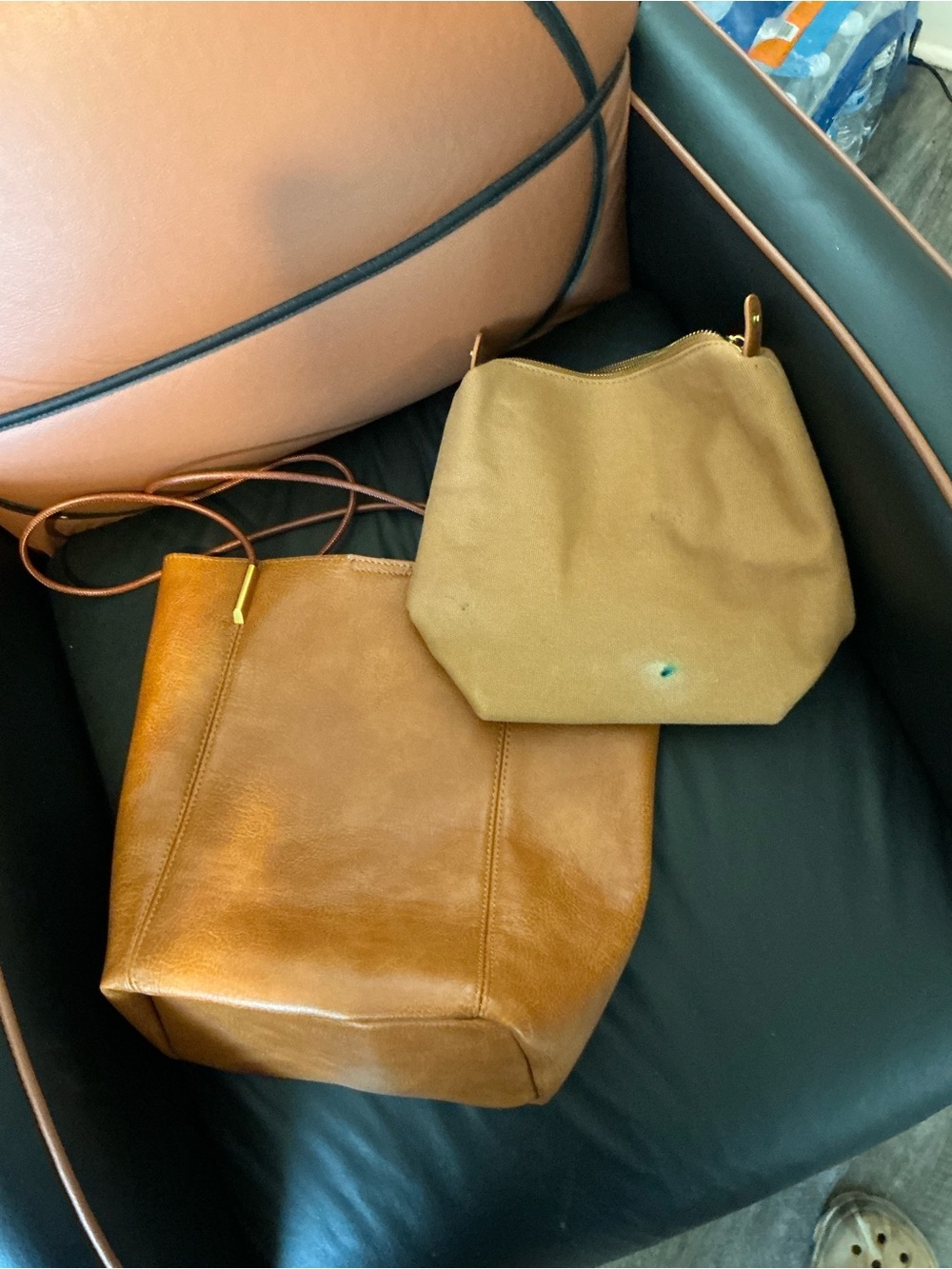 Women's Two-Piece Tan/Brown Crossbody Bag Set